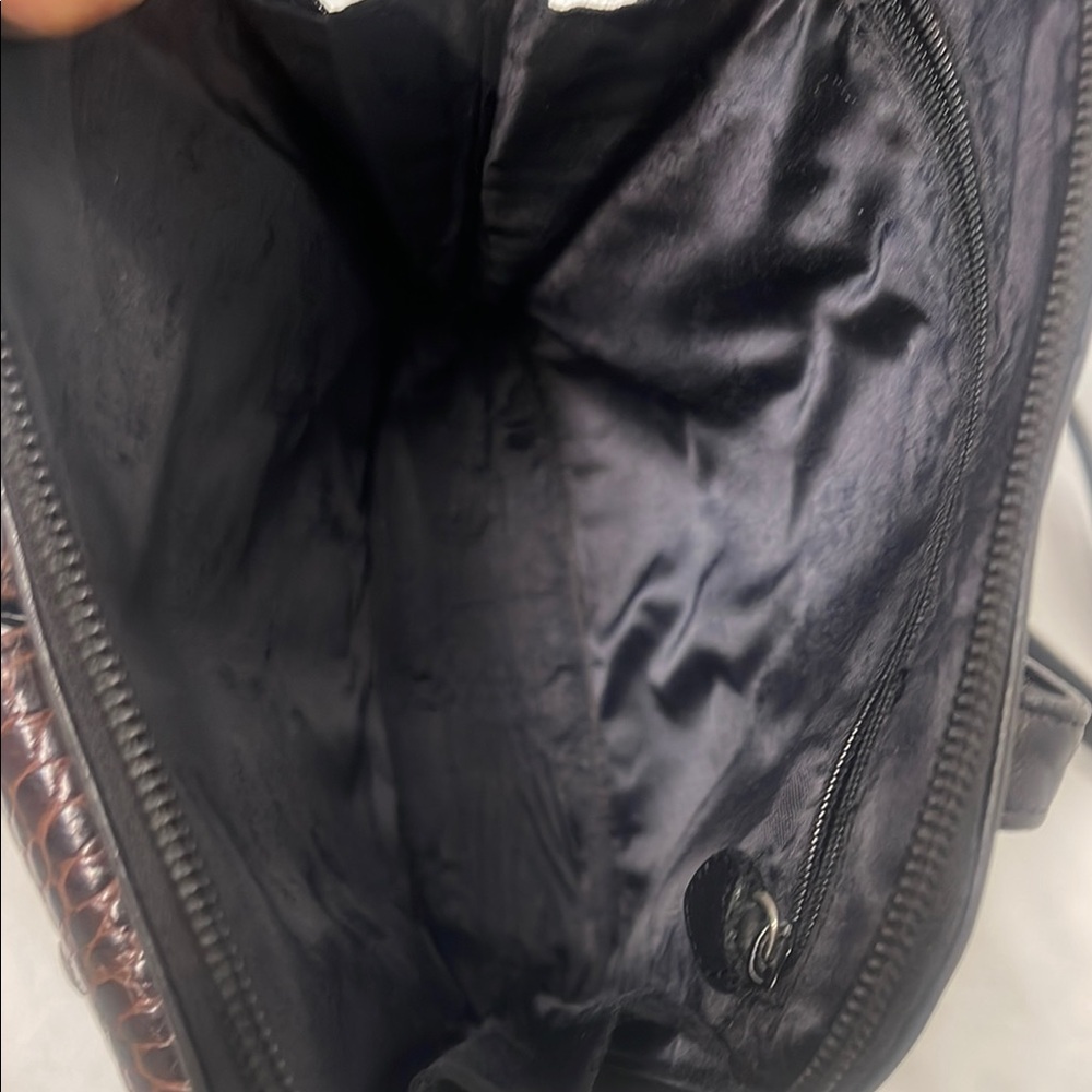 Brighton “One World “ Leather Croc Embossed Crossbody Bag No Callouts EUC - Picture 14 of 17